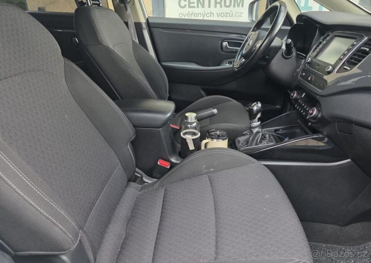 Kia Carens 1.7 - 1. MAJ - 7 MÍST - 7