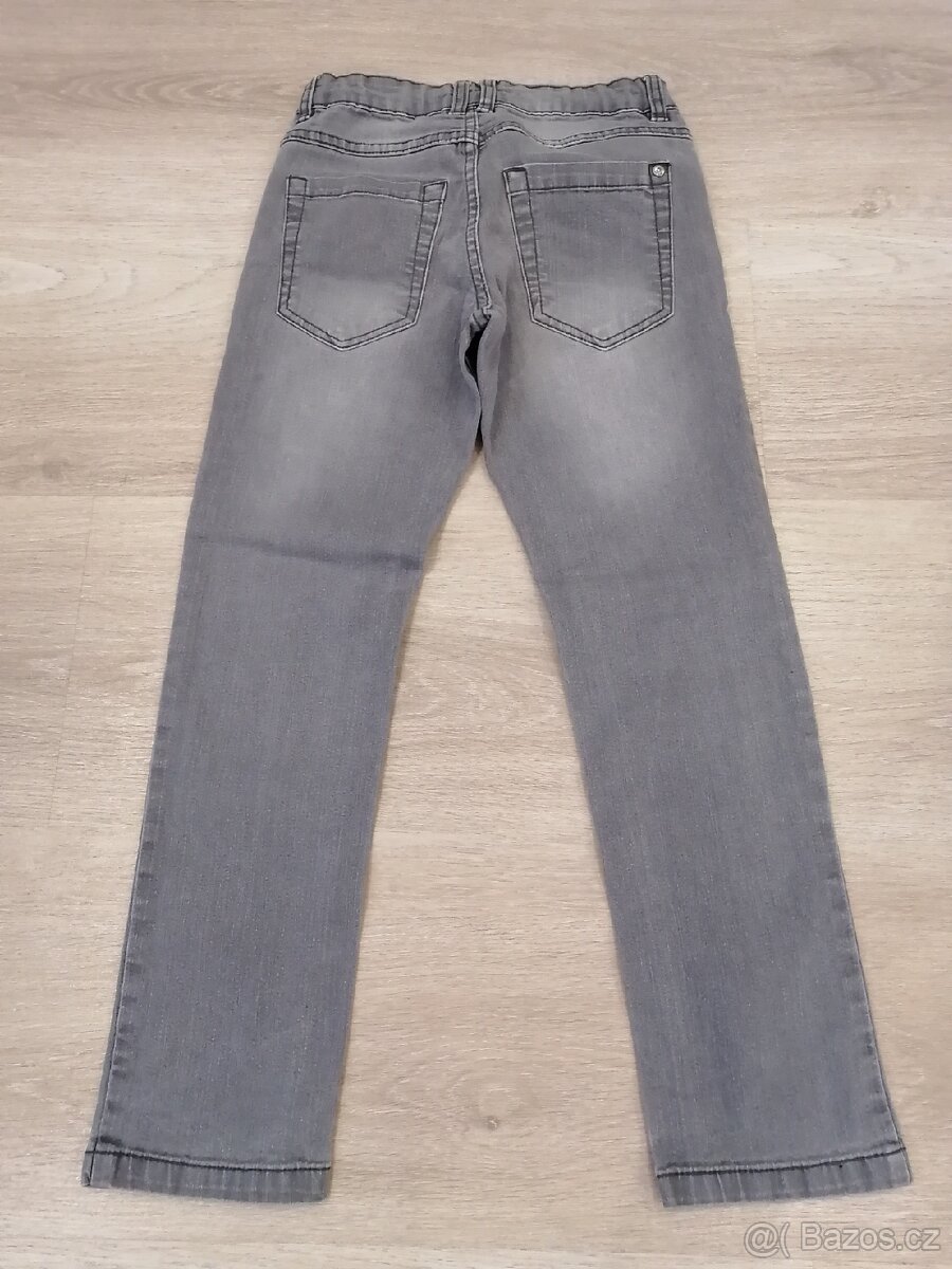 ZIMNÍ BUNDA A RIFLE - 7