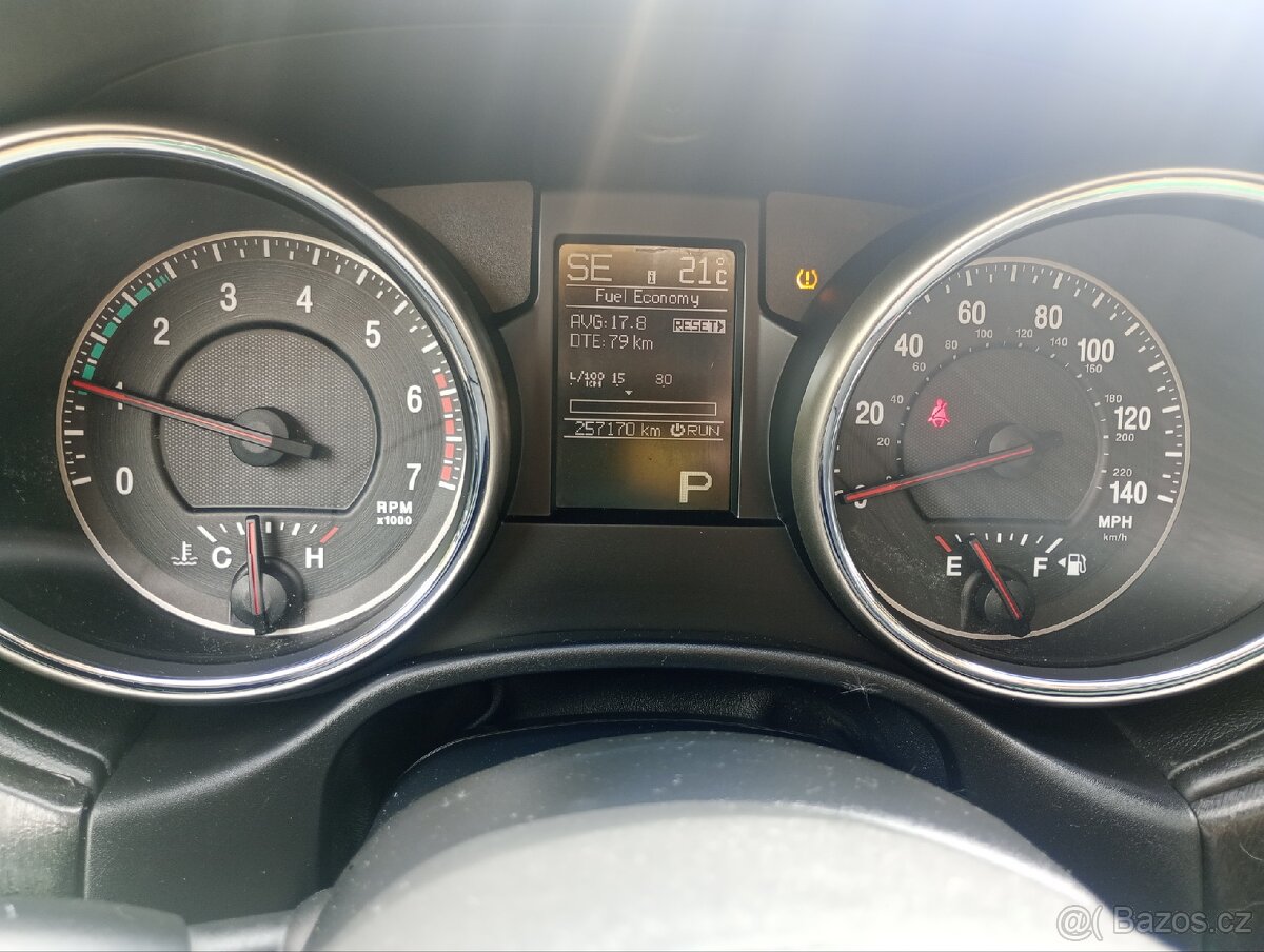 Jeep grand Cherokee 5.7 - 7