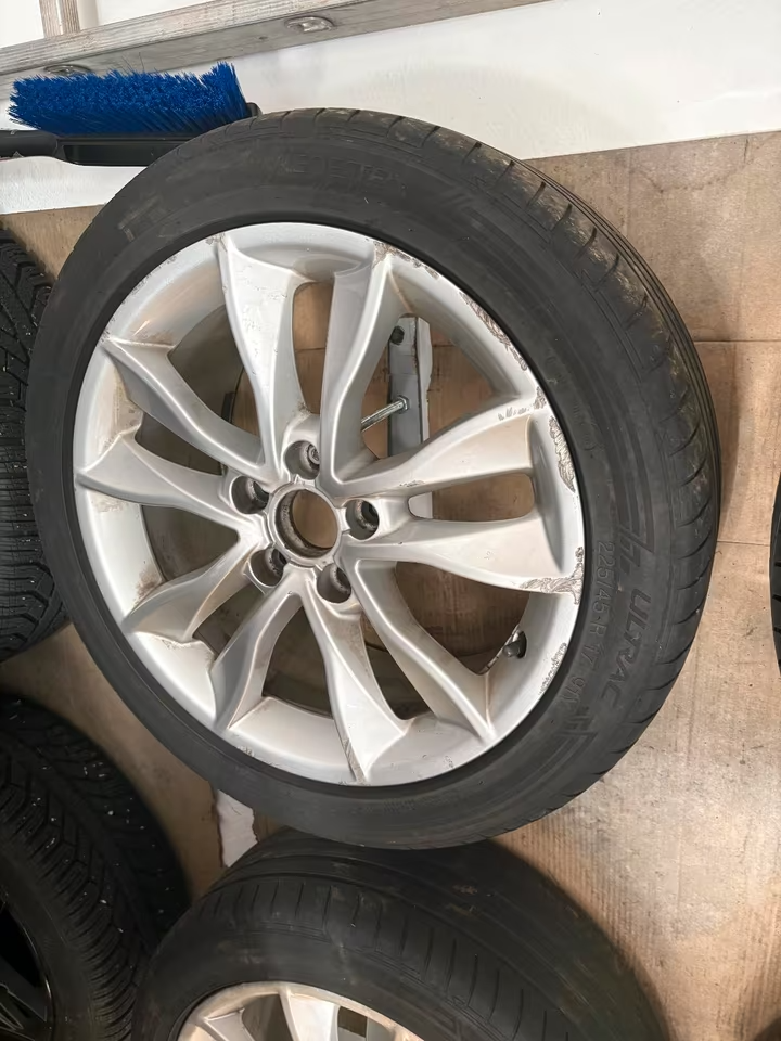 Originální litá kola Audi s pneumatikami (225/45/17) - 7