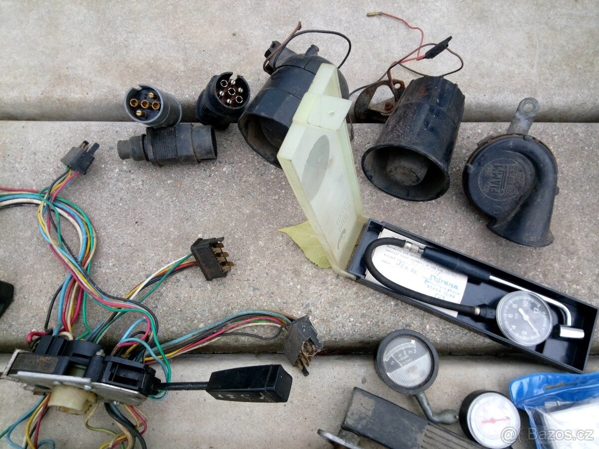 škoda felicie,skoda 120,výstražný trojuhelnik, - 7