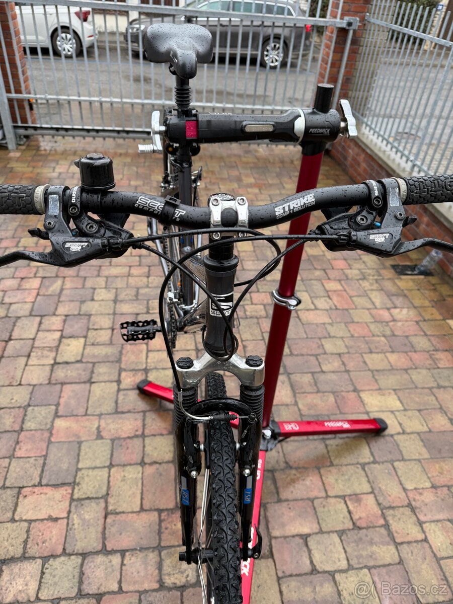 Trekingové kolo SCOTT - 7