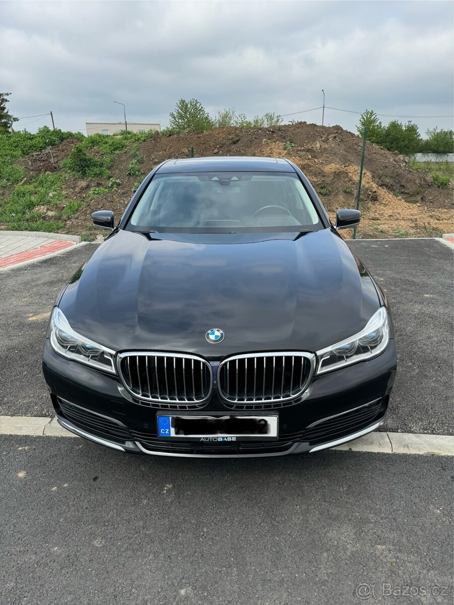 BMW 740Le - 7