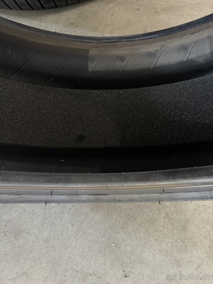 Michelin Pilot Sport 255/40/20 + 285/35/20 - 7