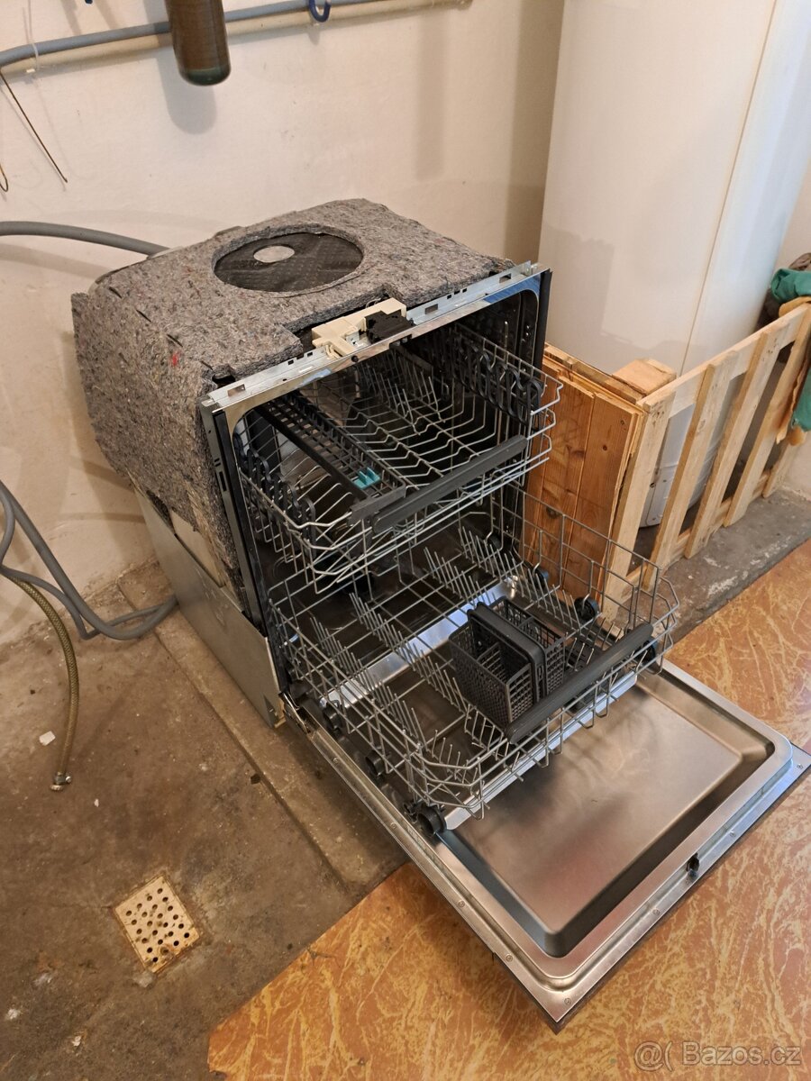 Myčka nádobí 60cm Candy RapidÓ CS 4C4F0A - 7