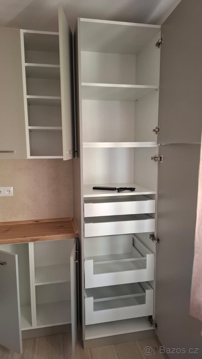 Kuchyňská linka od truhláře Egger Blum - 7