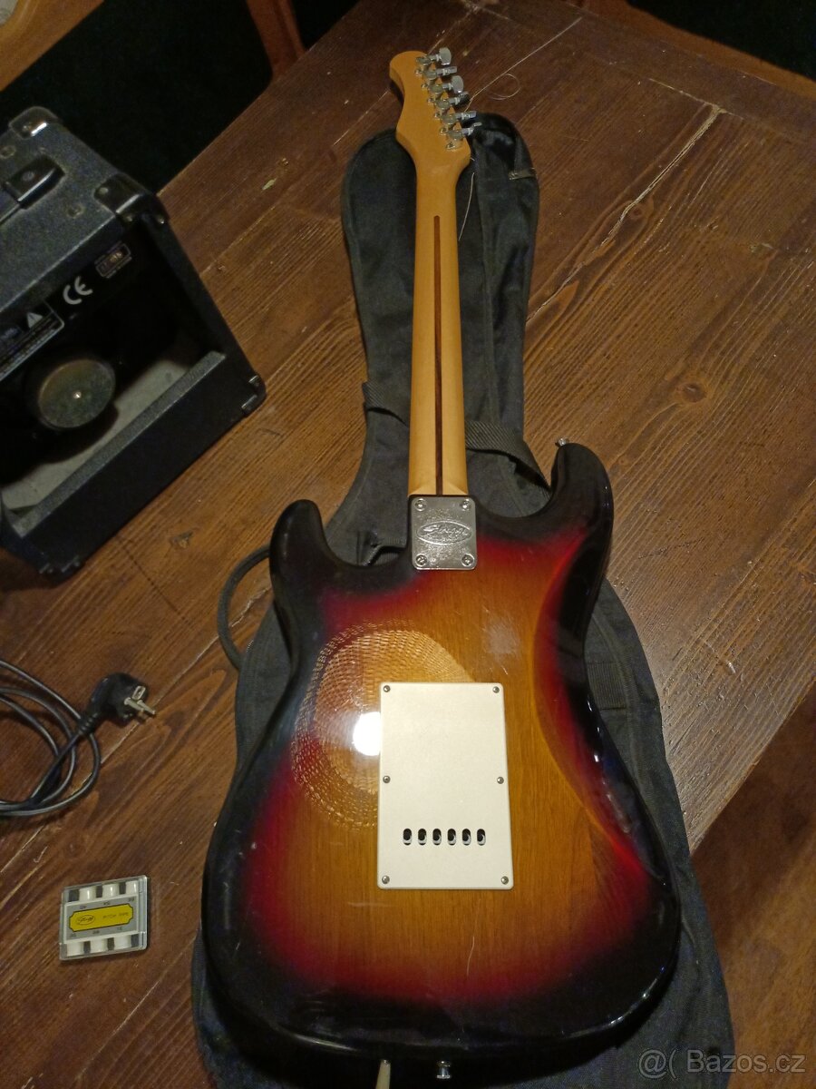 Elektrická kytara Stagg - 7