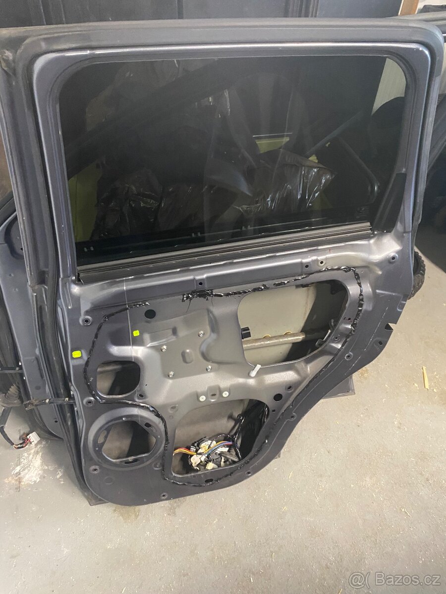 PP a PZ dveře C-crosser / Outlander / Peugeot - 7