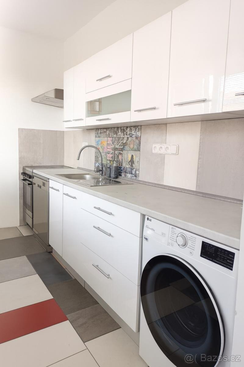 Prodej bytu 3+1 s balkonem, po rekonstrukci, Ostrava-Poruba - 7