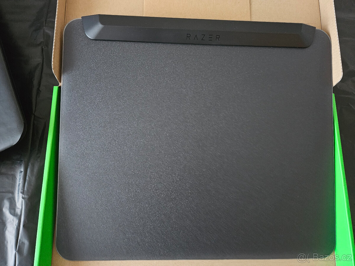 Razer Firefly V2 Pro (podložka s LED podsvícením) - 7