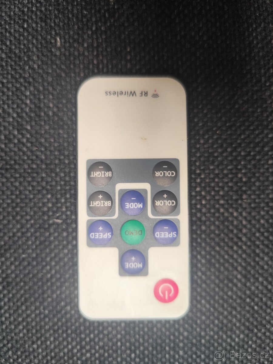 Rohový rozkládací gauč černá - 7