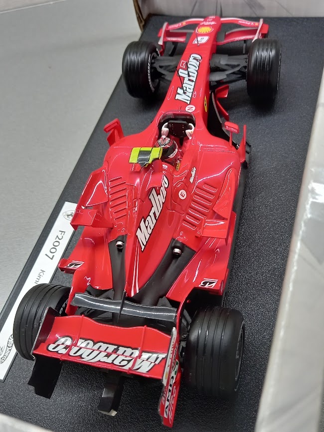 F1 FERRARI F2007 2007 MARLBORO RAIKKONEN HOTWHEELS 1:18 - 7