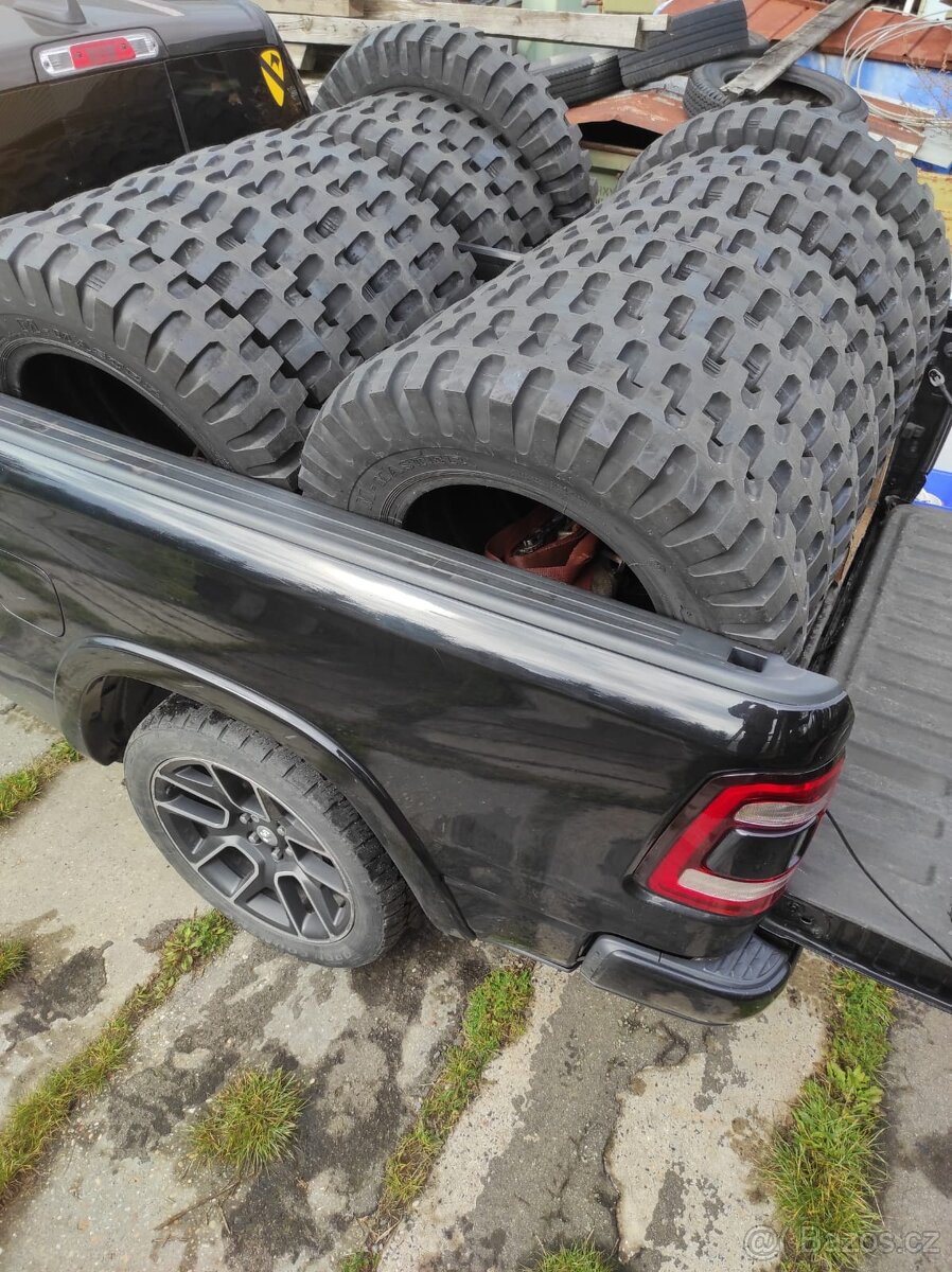 Pneumatiky GMC cckw Dodge WC - 7