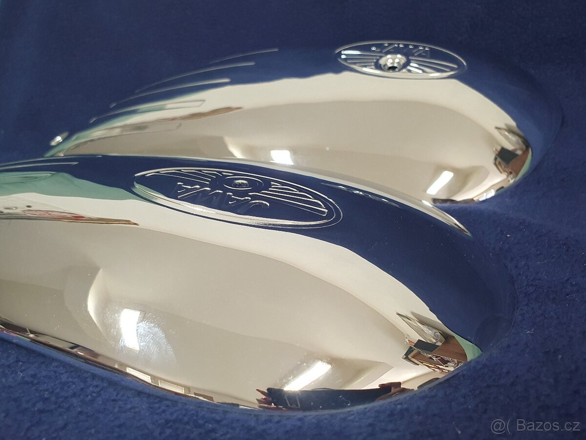 Nový kryt nádrže JAWA - 7