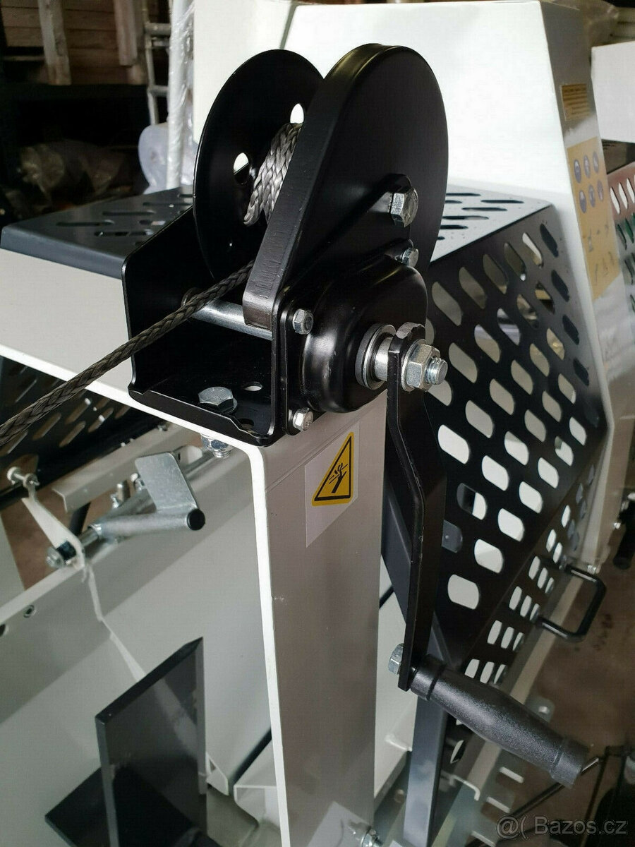 Štípačka/pila/štípačka dřeva Fink HSSA-12TZ s pohonem vývodo - 7