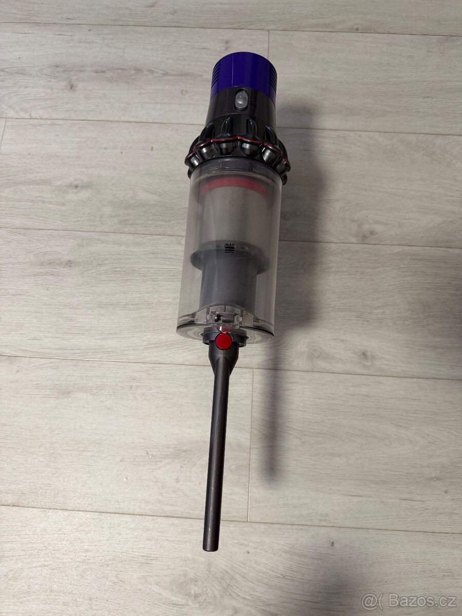 Dyson V10 - 7