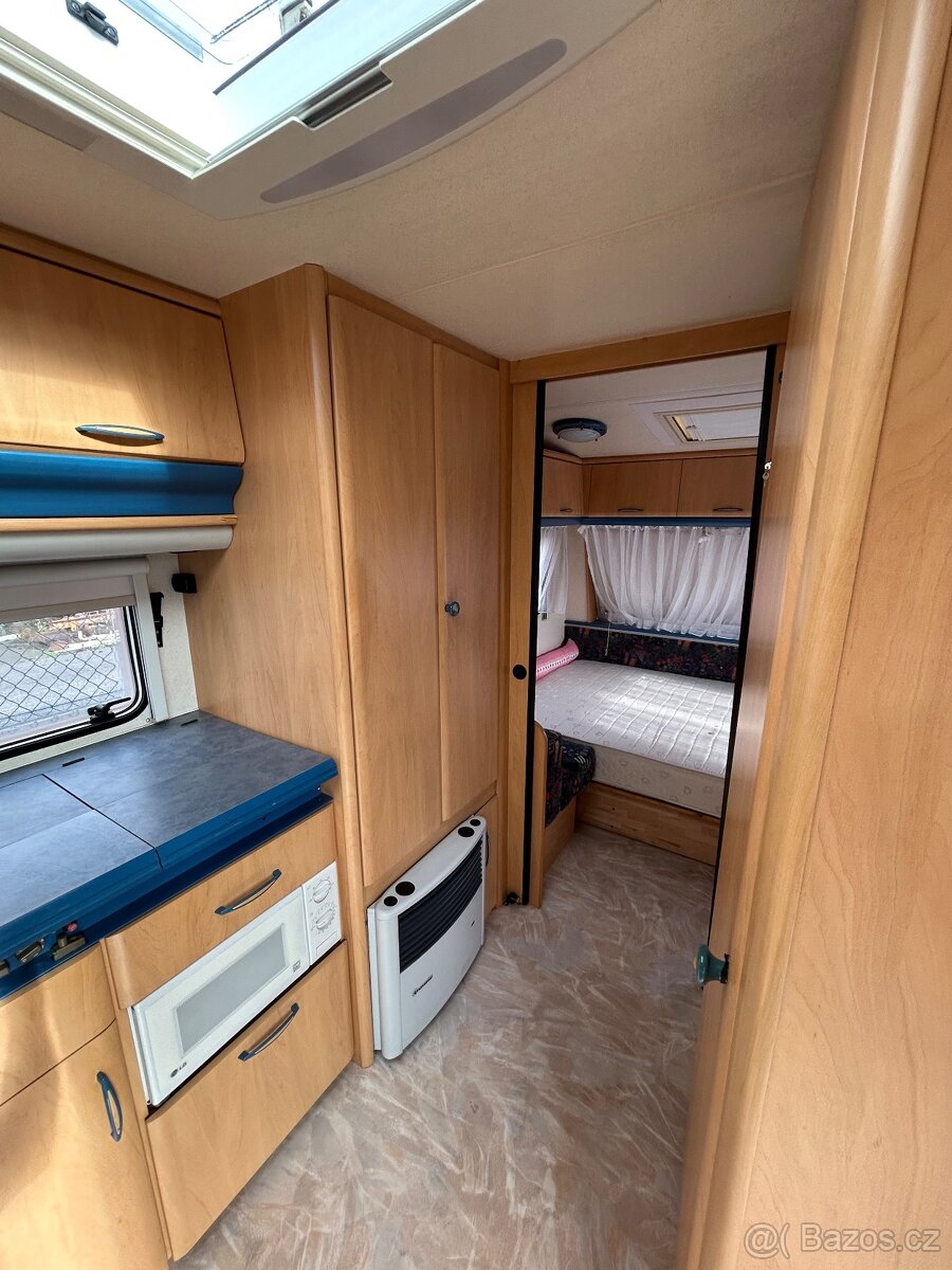 Prodám karavan Hobby de luxe - 7