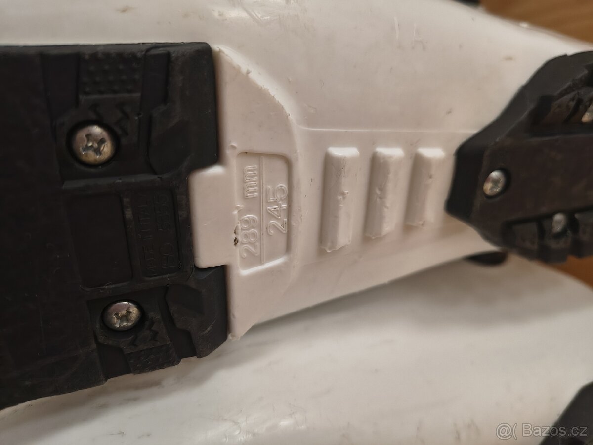 Prodám juniorské/dětské přeskáče/lyžáky Dalbello 24,5 - 7