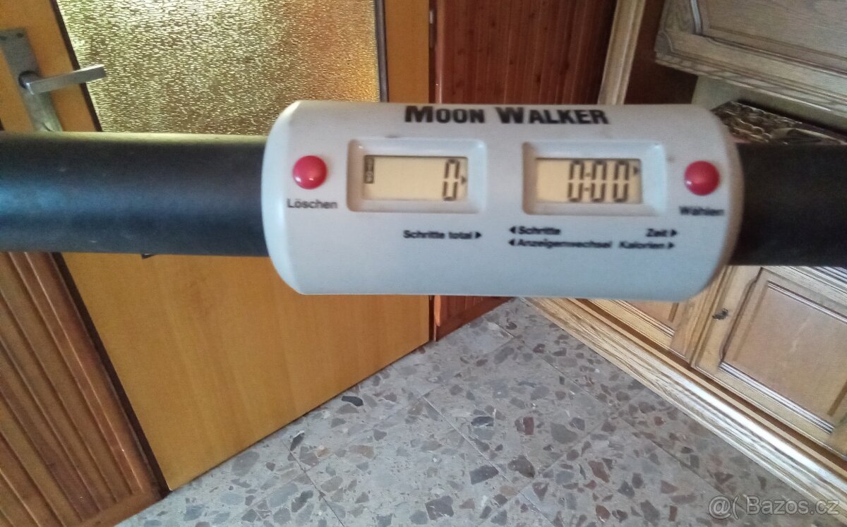 POSILOVACÍ STROJ MOON WALKER - 7