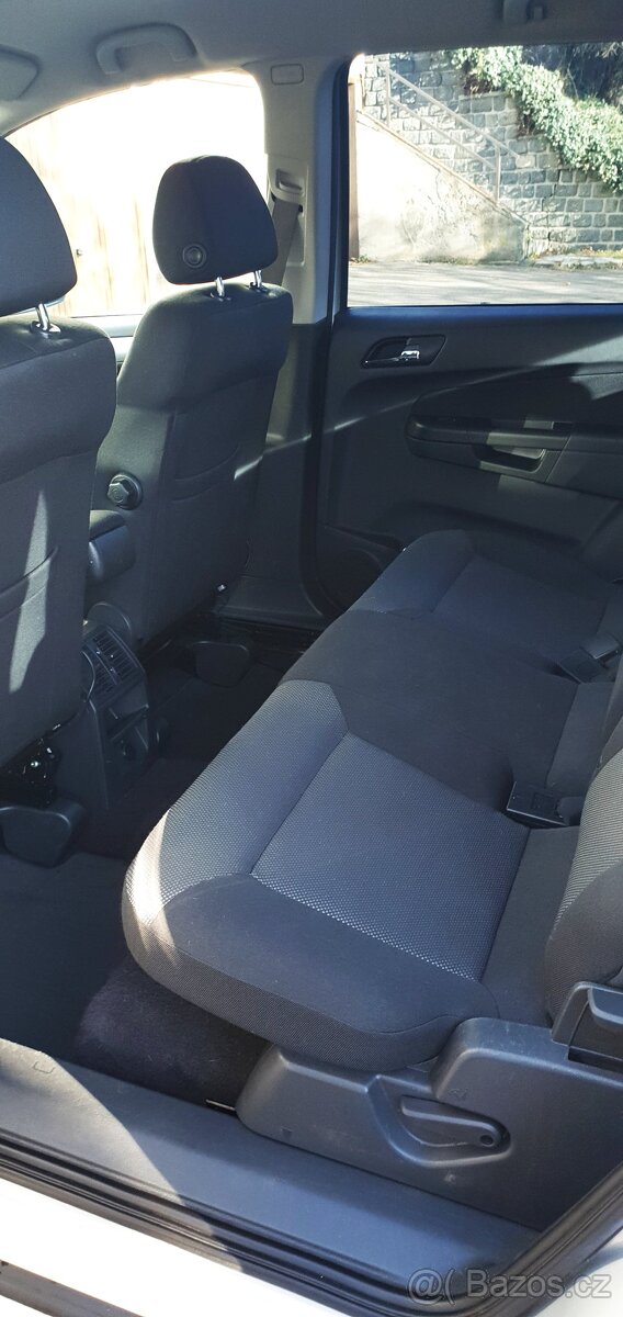 Opel Zafira 1.8 16V 103Kw 7MÍST, tažné zařízení, 2.majitel - 7