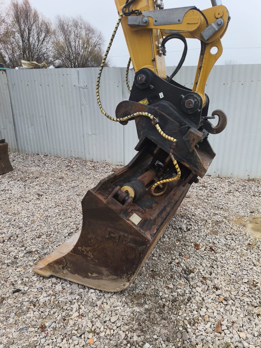 Kolový otočný bagr CAT M316 F - 7