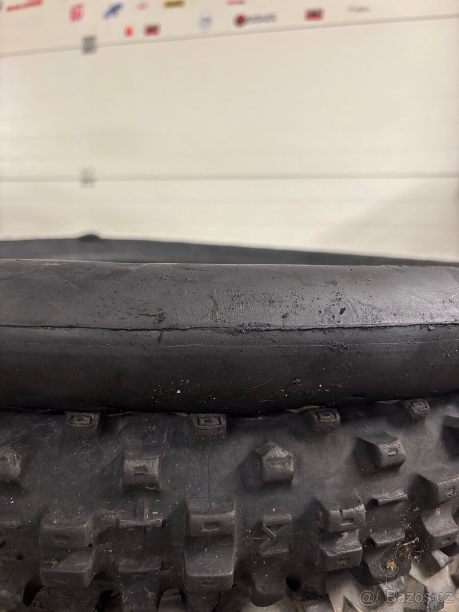 Enduro, Cross pneu - 7