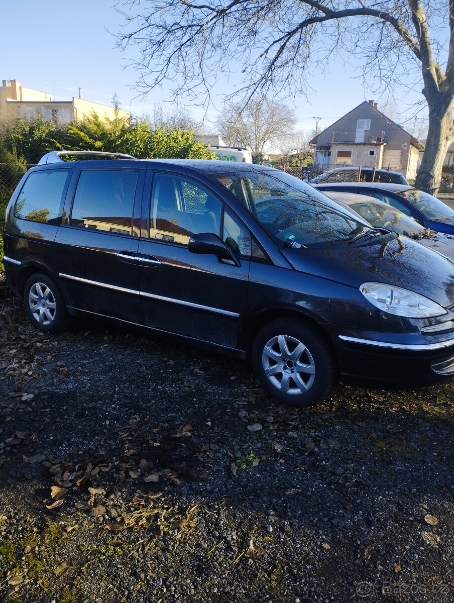 Peugeot 807 2.0i - 7