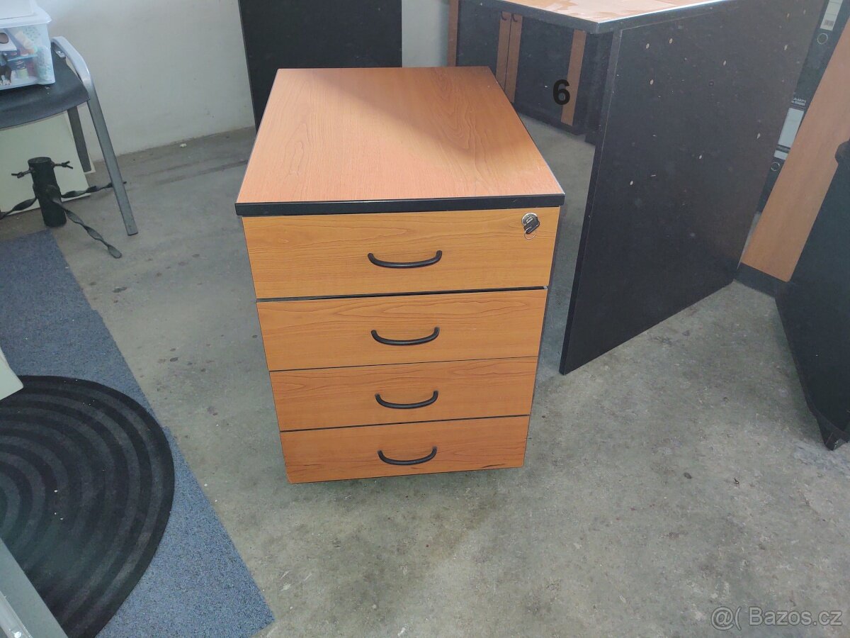 Kancelářský nábytek - 7