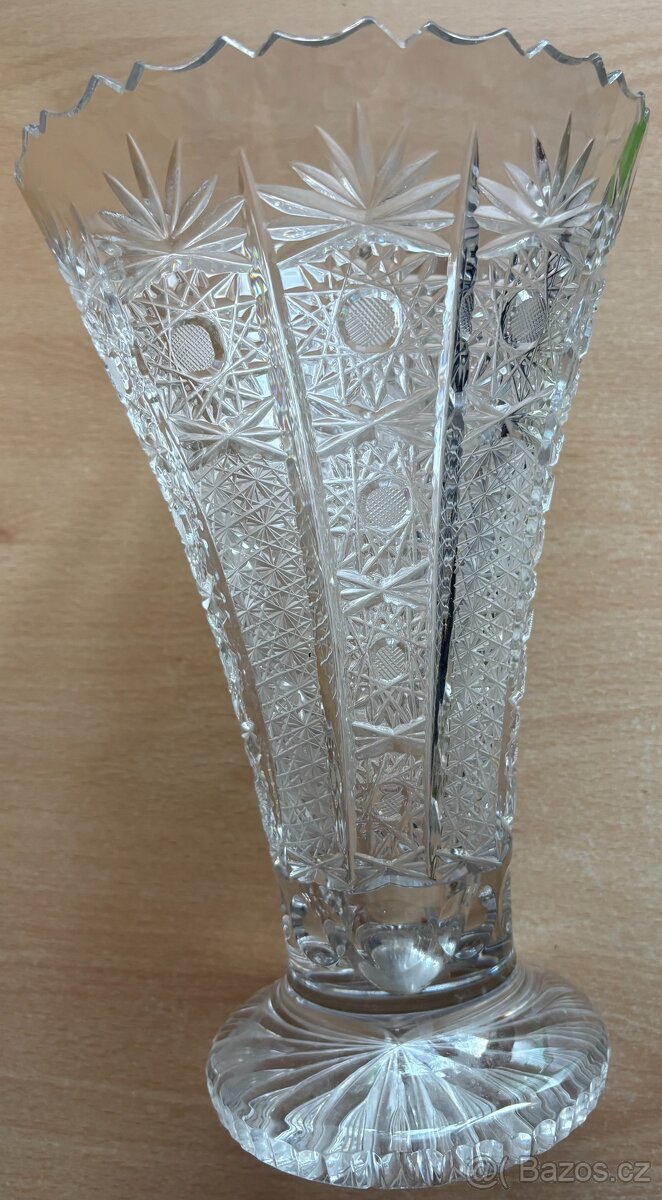 Broušená váza z olovnatého skla - 7