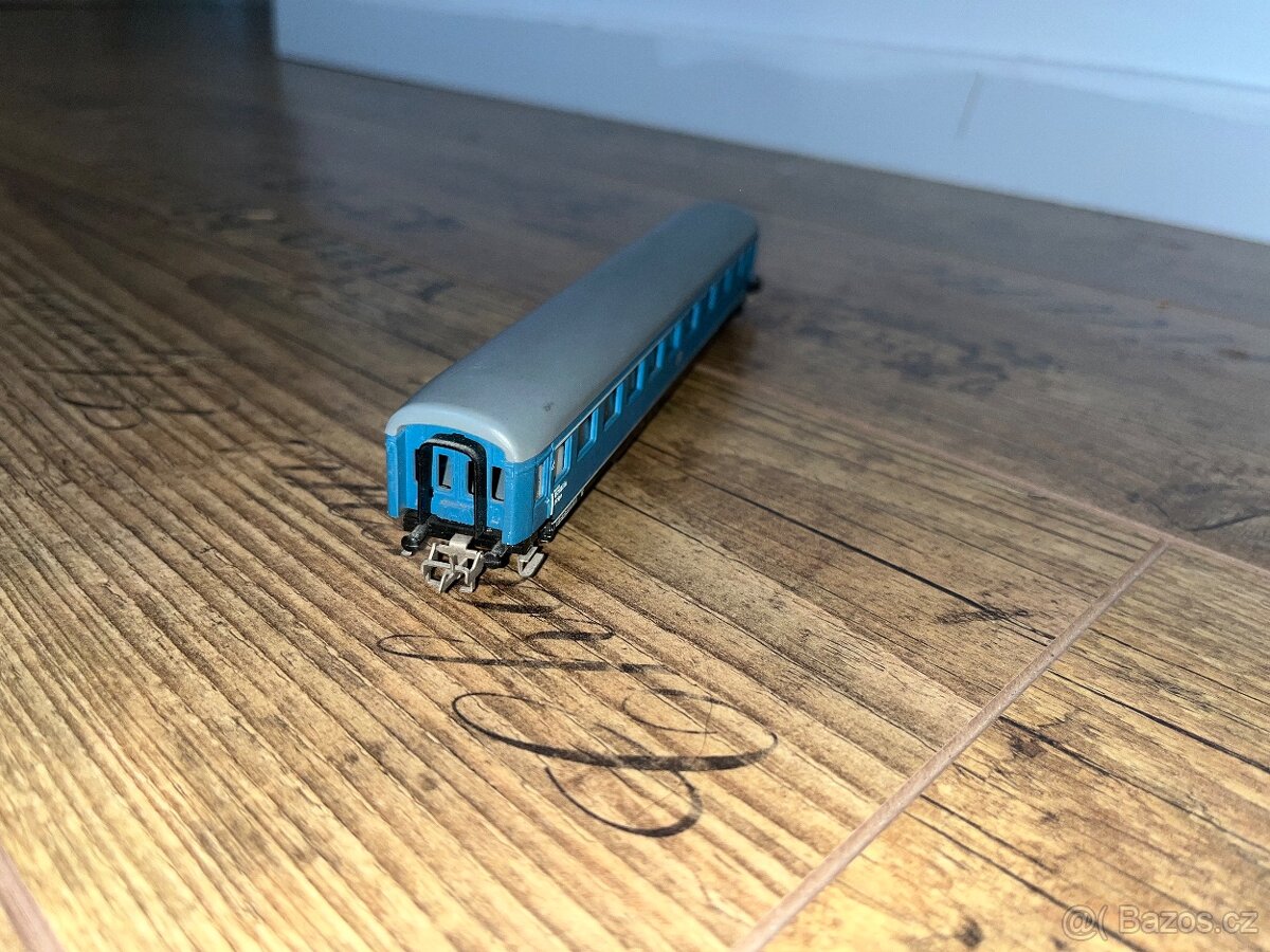 Osobní vozy klasické stavby - 7