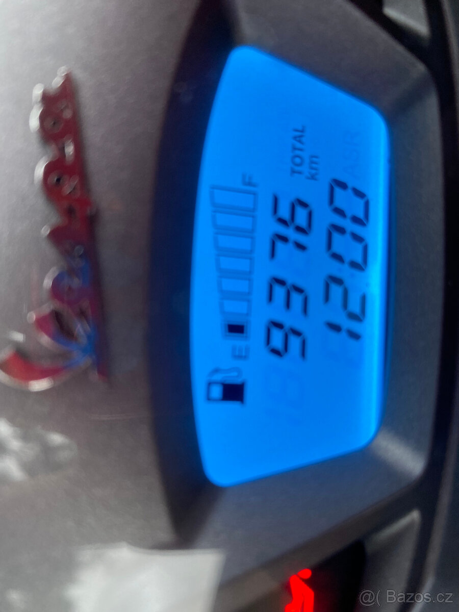 Vespa GTS 300 Hpe (2021) - 7