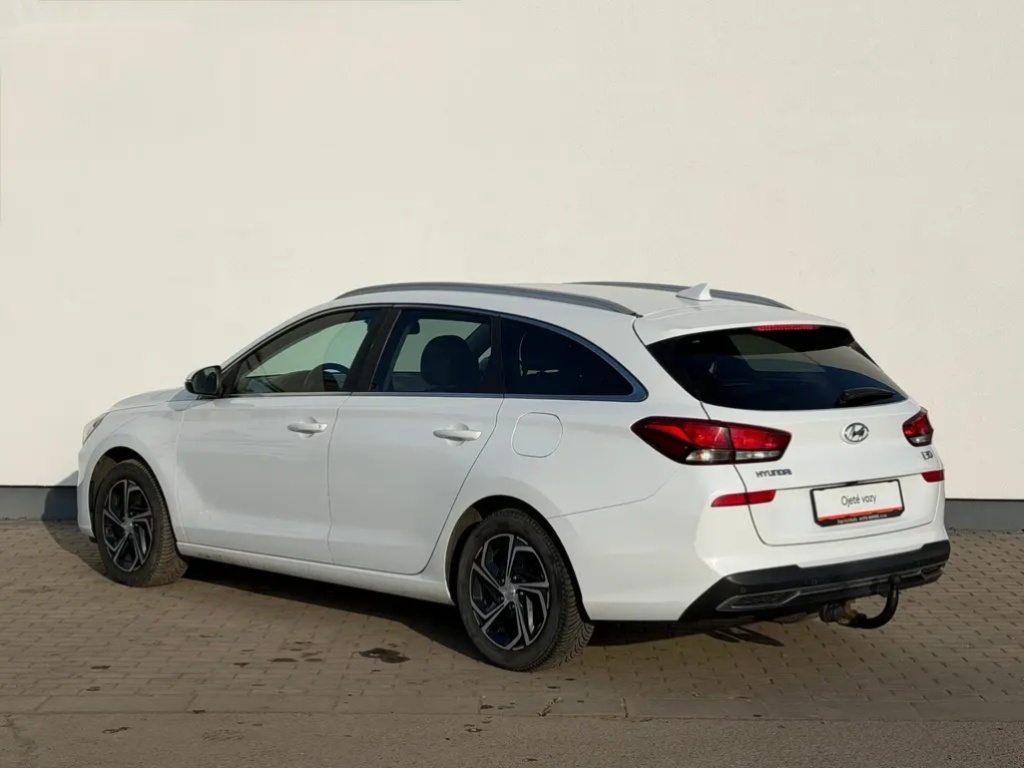 Hyundai i30, 1.6CRDi 85kW AUTOMAT SMART - 7