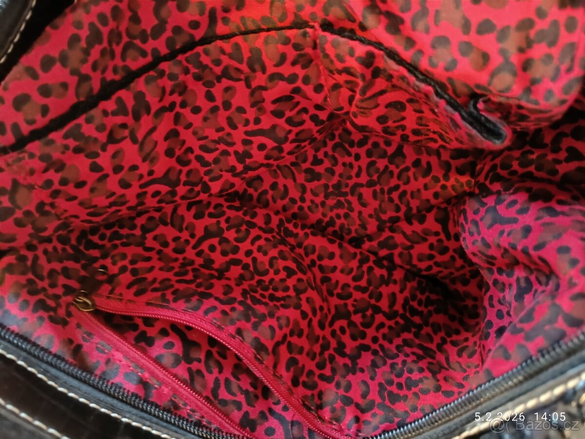 Prodám DÁMSKOU ČERNOU KABELKU - 7