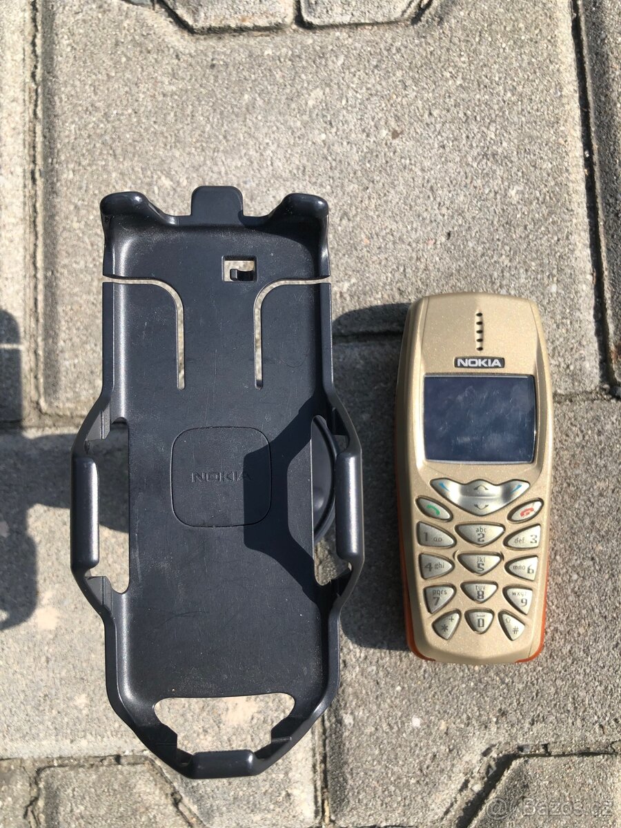 Staré mobily a příslušenství - 7