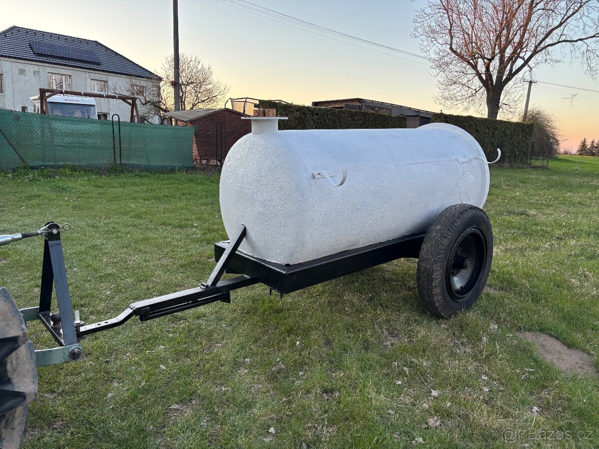 Cisterna na vodu za traktor, objem 1500l - 7