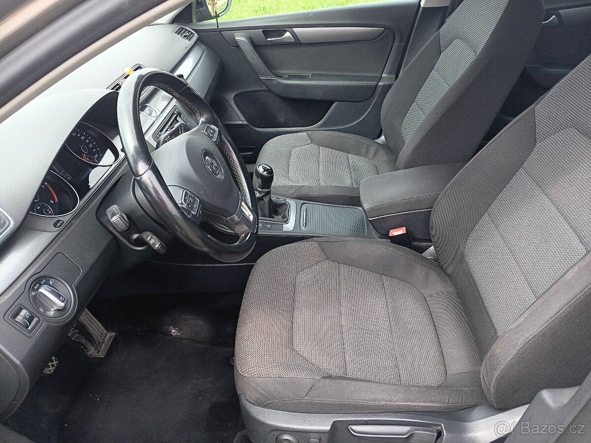 Volkswagen Passat B7 - 7