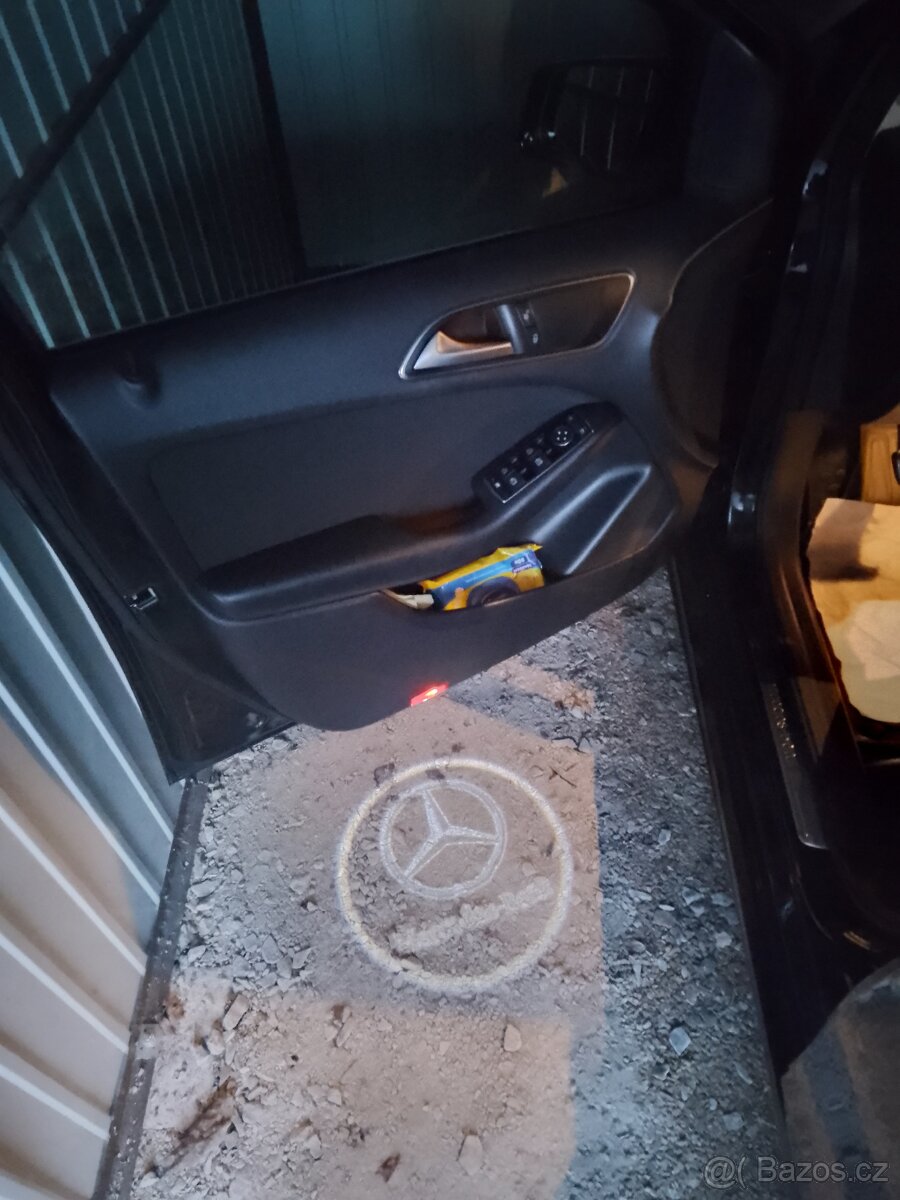 Mercedes Benz B180 - 7