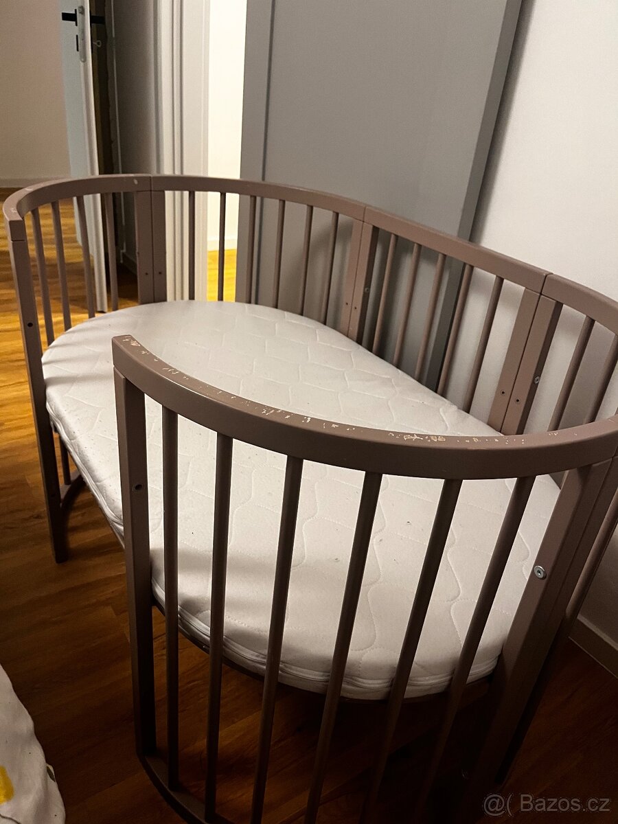 Rostoucí postýlka 7v1 včetně setu matrací - 7