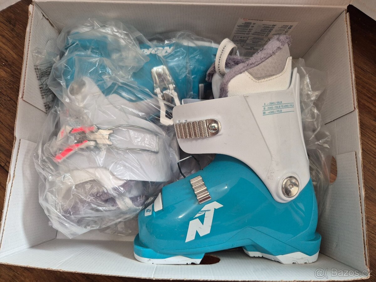 Prodam divci lyzarsky set a lyzaky - 7