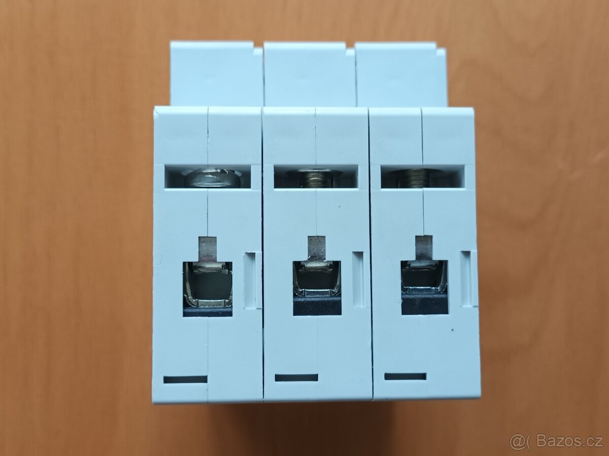 Jistič Schrack BMS0 BM018325T B 25/3 - 7