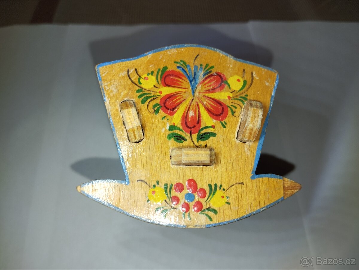 Staré dětské hračky - 7