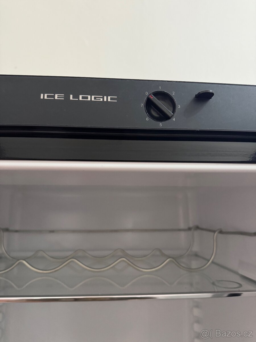 Černá lednice SNAIGE - 7