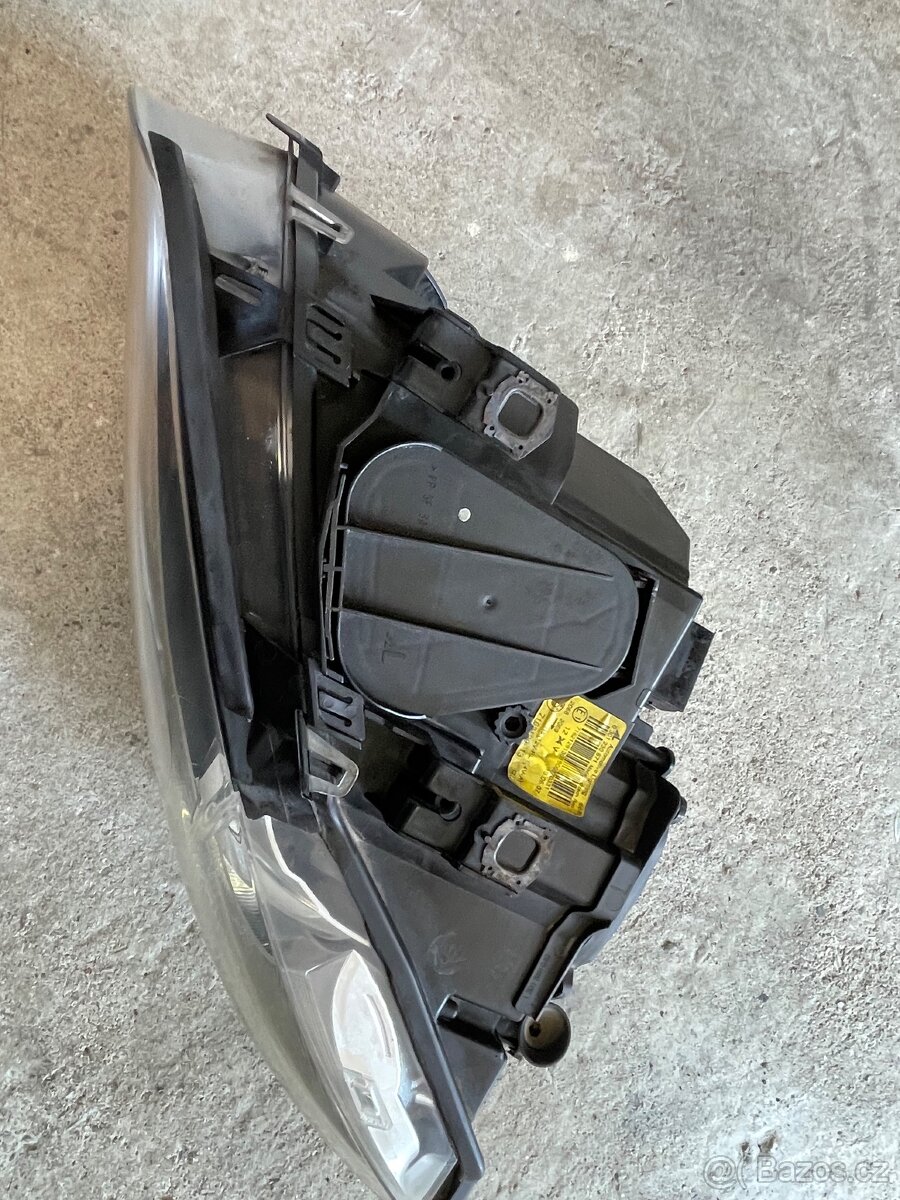 Levý přední světlo xenon Bmw e92 - 7