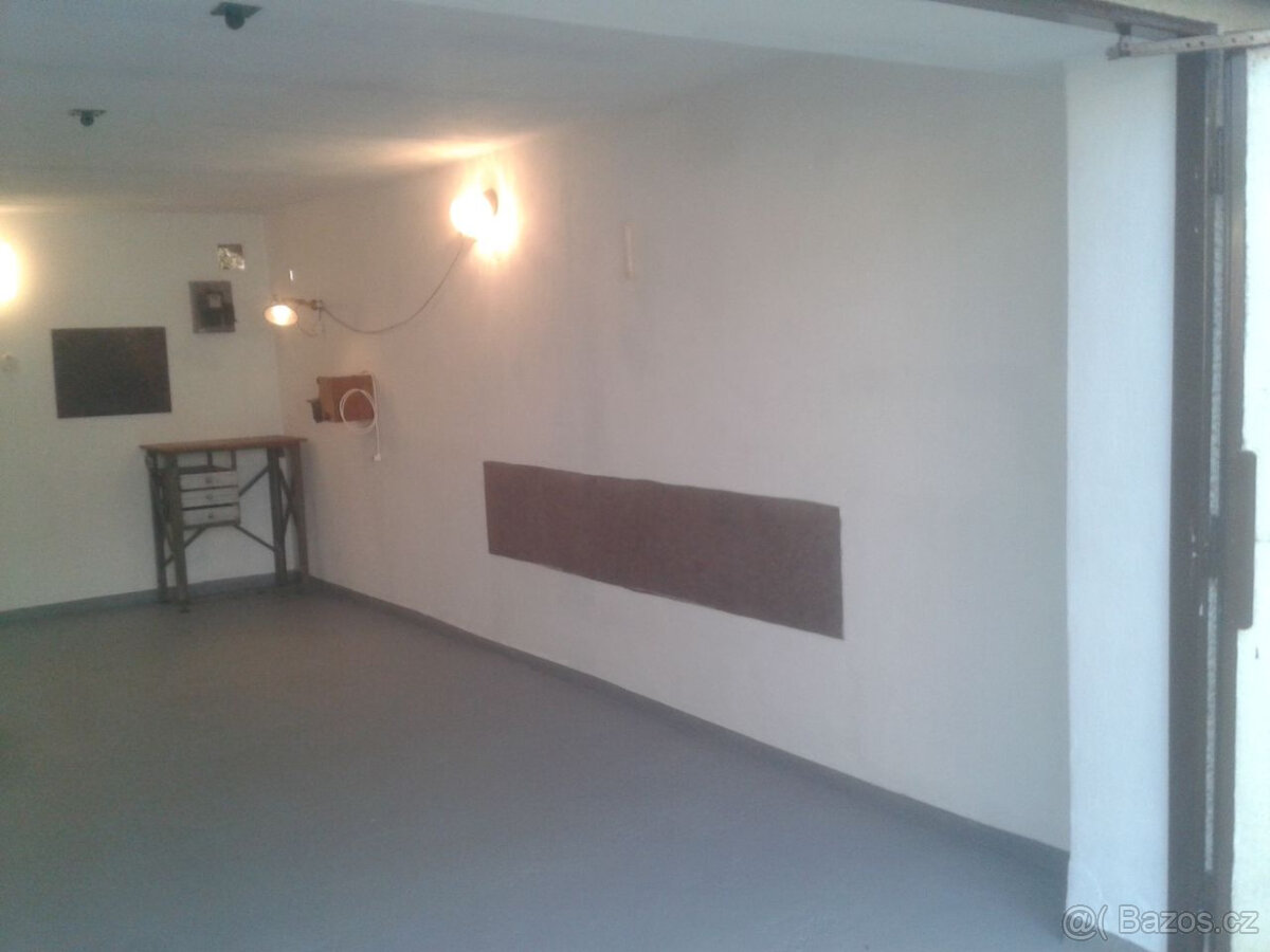 Garáž k pronájmu – Plzeň Doubravka - 7