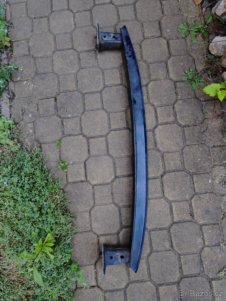 škoda Octávia II-střed.tunel,zrcátko,náh.díly - 7