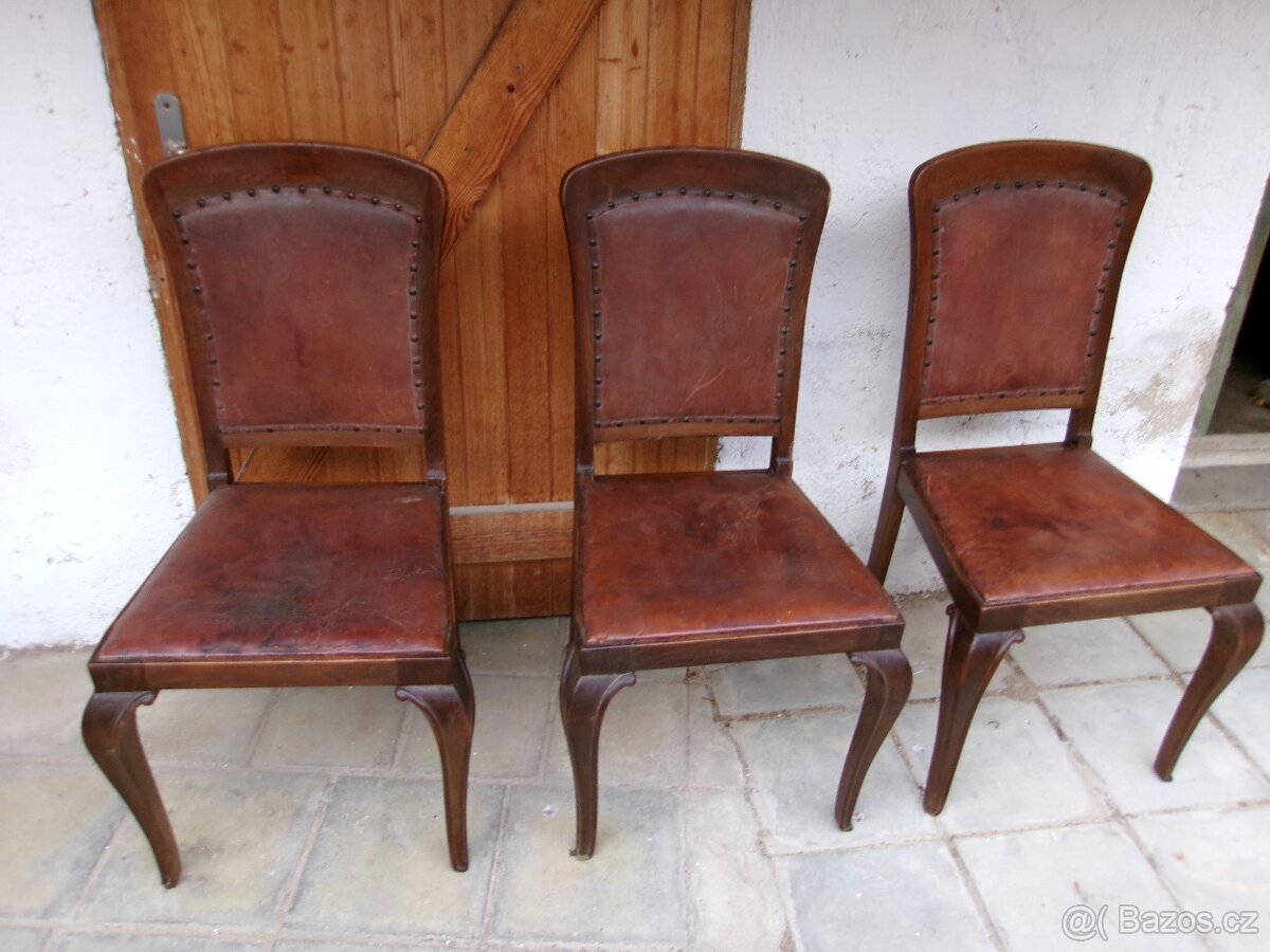 Jídelní set se 6 židlemi a stolem Gerstel 12 000 Kč - 7