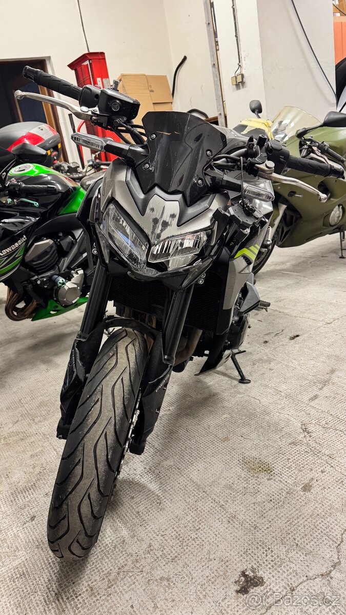 Kawasaki Z900 - po nehodě, vhodná na díly nebo renovaci - 7