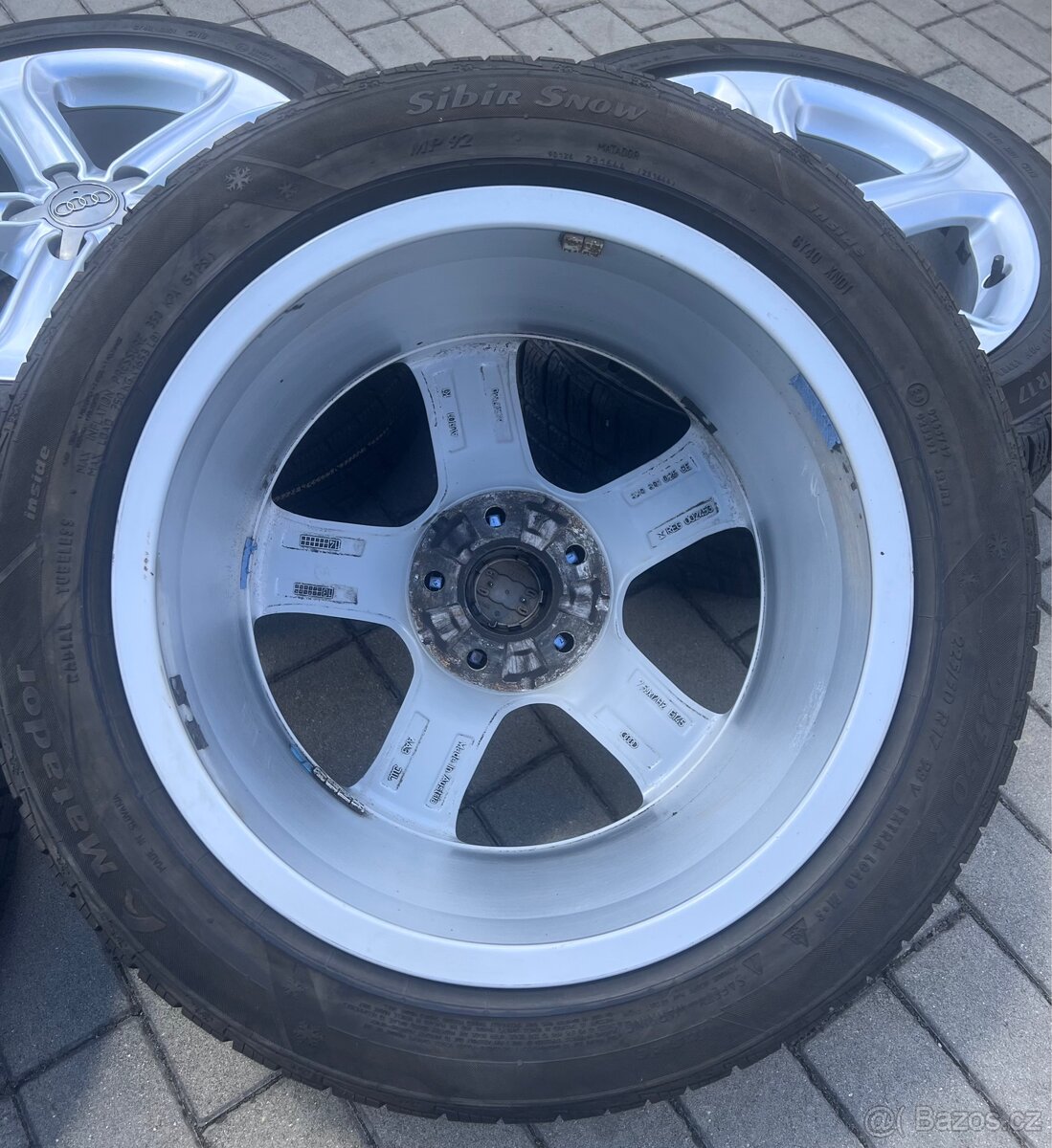 Audi A4 - 17" alu + zimní 225/50 R17 Matador 7-8mm - 7