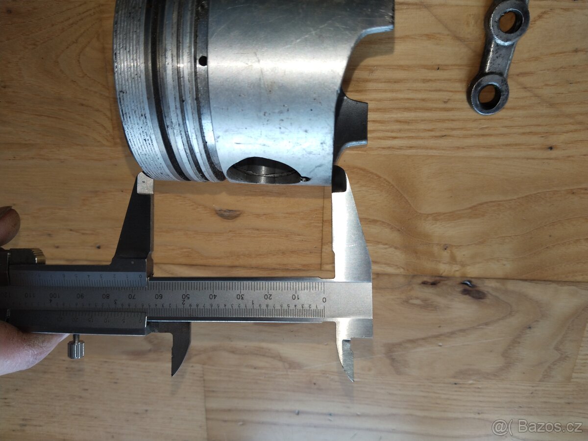 Nový píst, pr. 82.55 - 7