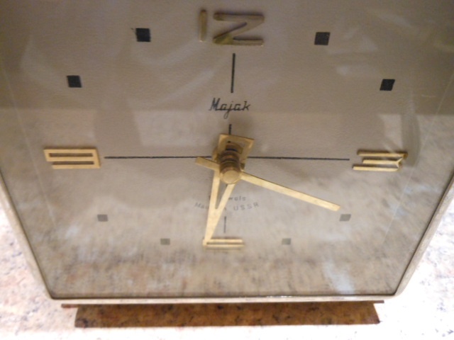 STOLNÍ RUSKĚ HODINY - Majak - 7